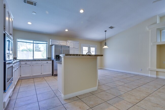 Building Photo - SE!! 4 Bedrooms!! Single Story!! NO HOA!! 3 Car Garage!!! Pool!!! Spa!!! RV Parking!!! Low mainte...