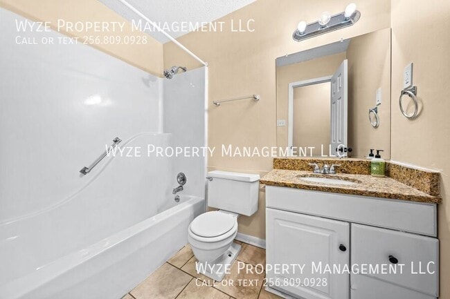 Building Photo - 2213 Cecille Dr SW
