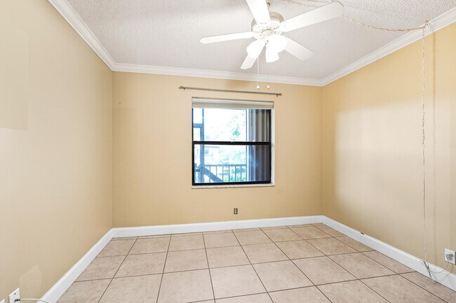 Building Photo - 7091 Golf Colony Ct