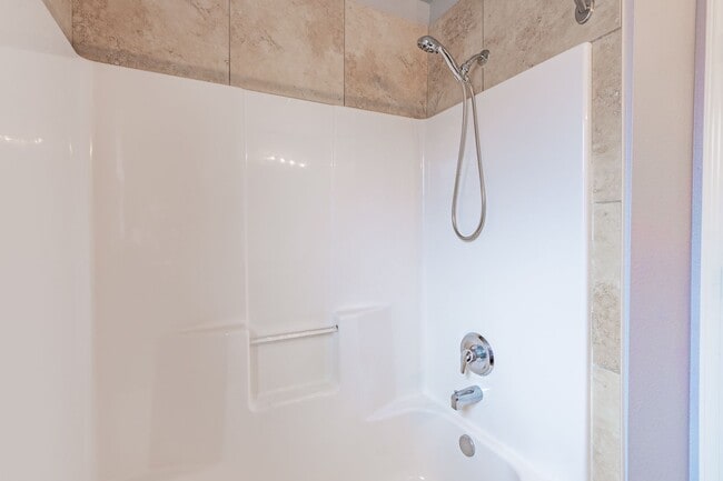 Building Photo - 3/2 in Tradewinds