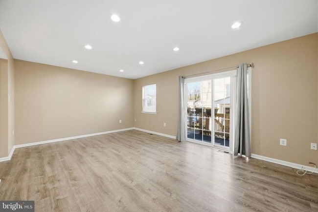 Building Photo - 14602 King Lear Ct