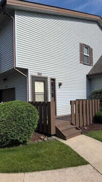 Building Photo - 7760 W Almond Ct