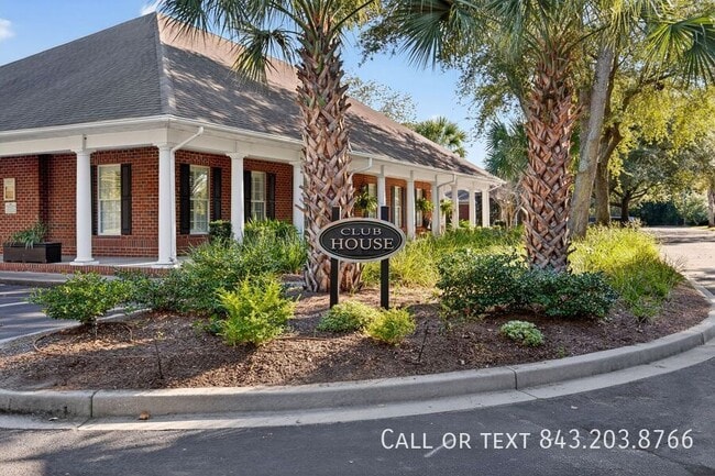 Building Photo - 1589 Cambridge Lakes Dr