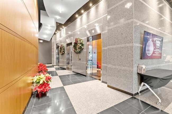 Building Photo - 3338 Peachtree Rd NE