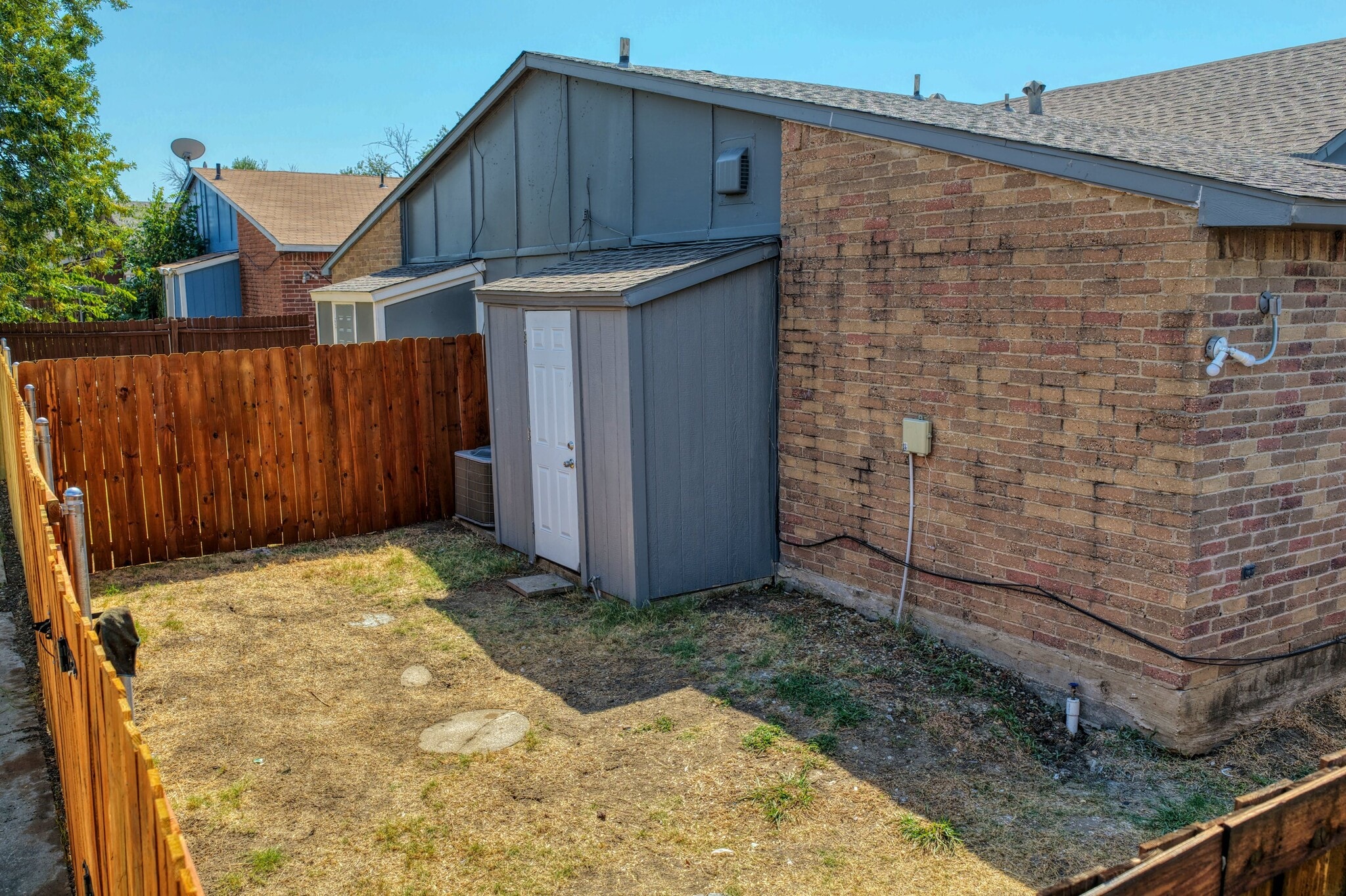 Building Photo - 6028 Dooley Dr