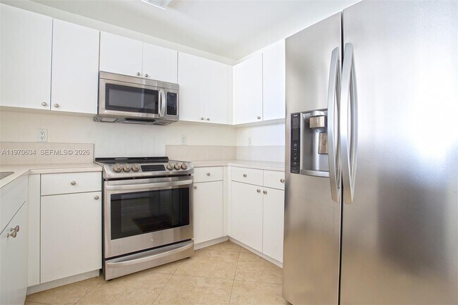 Building Photo - 10 Aragon Ave