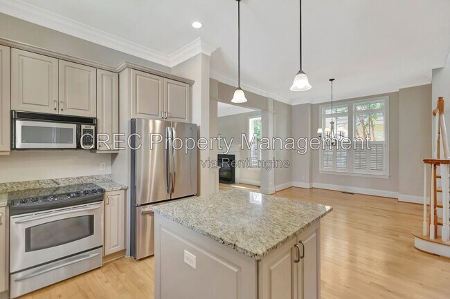 Building Photo - 1705 Doldridge St