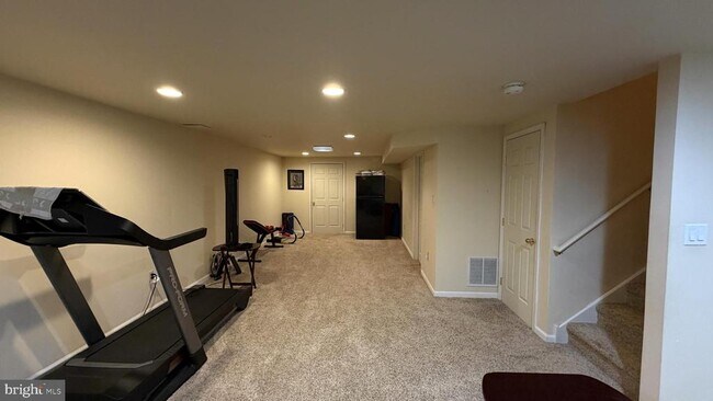 Building Photo - 506 Quincy St