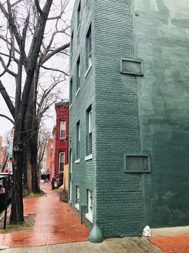 Building Photo - 1521 Kingman Pl NW