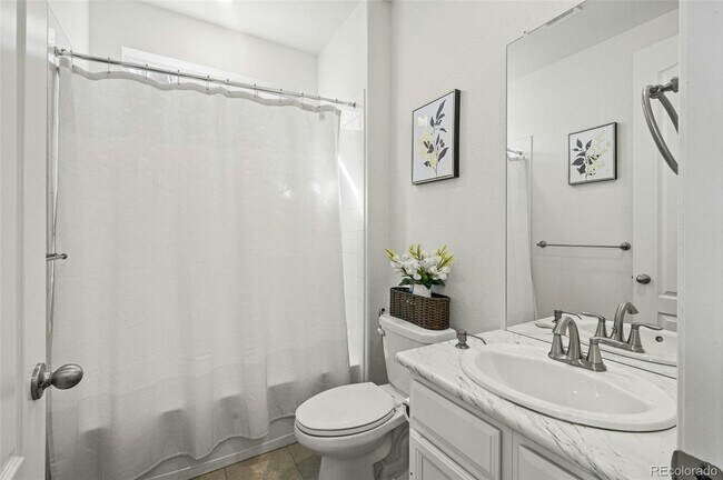 Building Photo - 14874 Chicago St