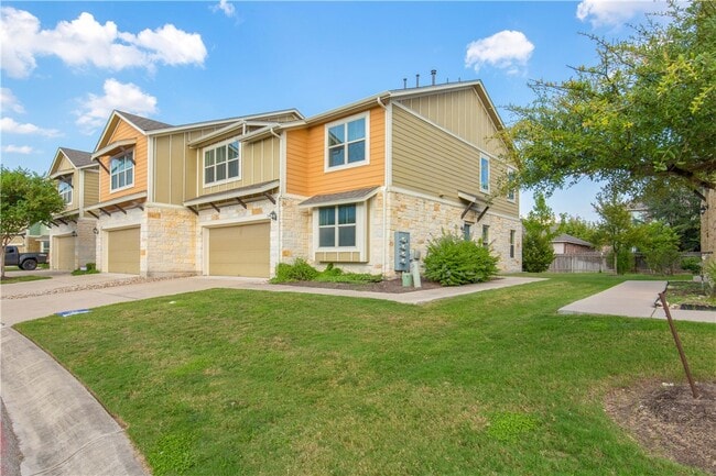 Building Photo - 1620 Bryant Dr