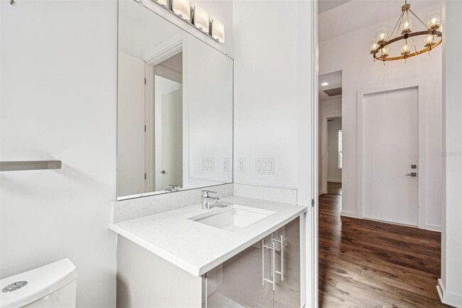 Building Photo - 6719 S Dauphin Ave