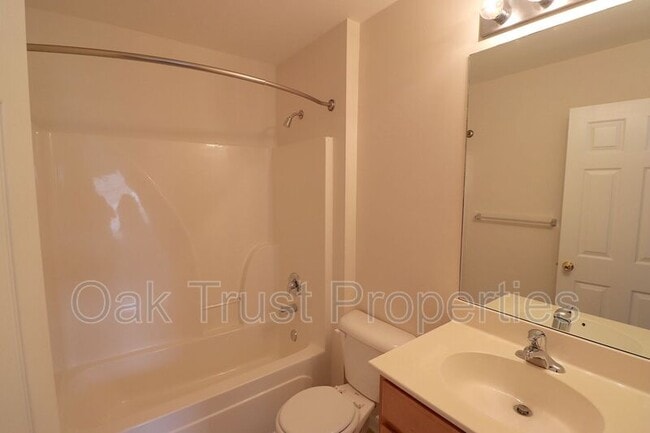 Building Photo - 210 Killarney Trail