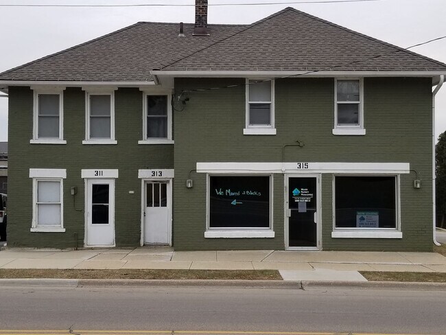 Building Photo - 311-315 N.Parker Dr.
