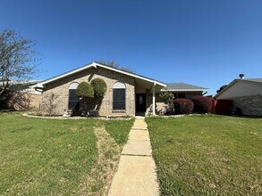 Building Photo - 1255 Valencia Ln