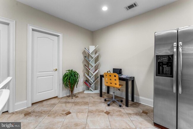 Building Photo - 43176 Tall Pines Ct