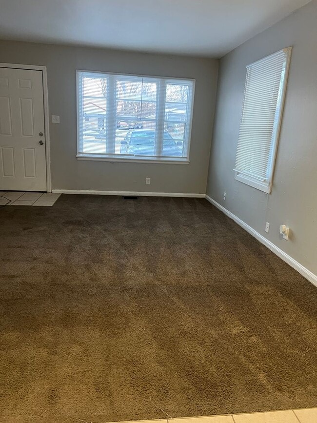 Building Photo - A charming 3 bedroom, 1 bathroom house has been newly remodeled and is ready for you to move in.