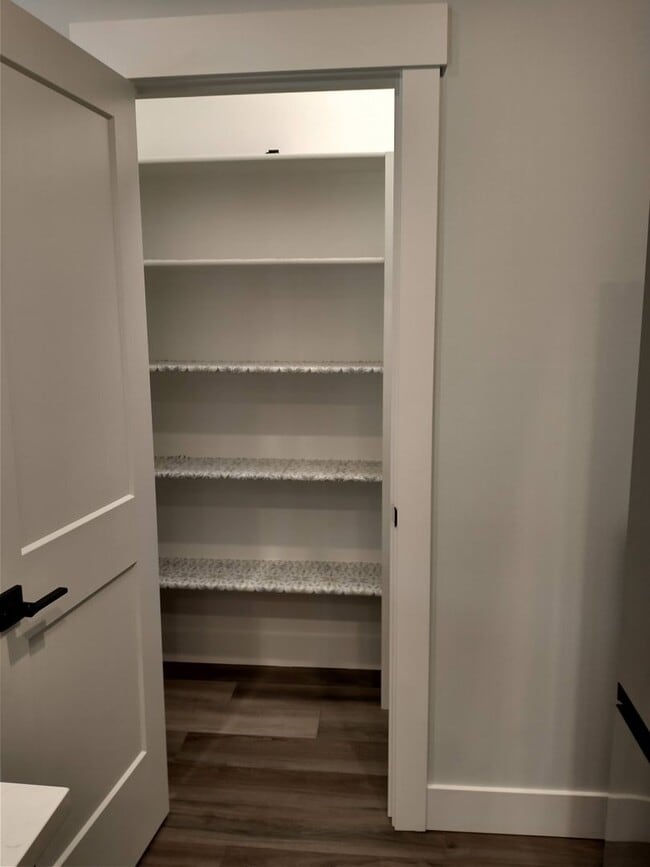 Building Photo - Welcome to this Beautiful Property in Keizer