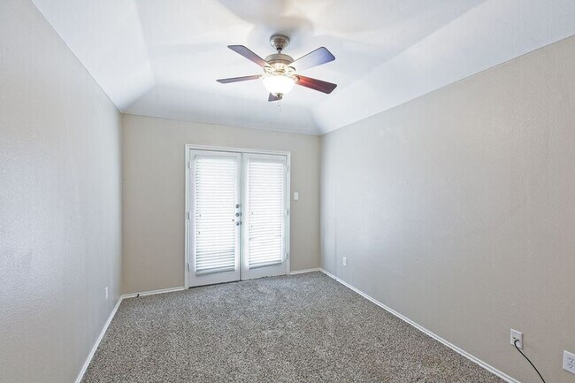 Building Photo - 1201 Rain Fern Dr