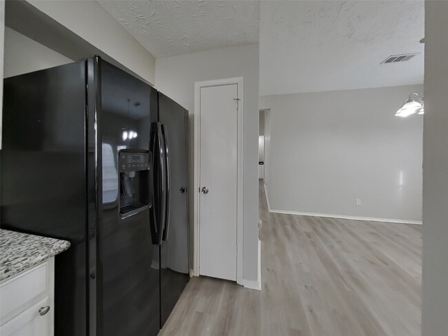 Building Photo - 15243 Bedford Glen Dr