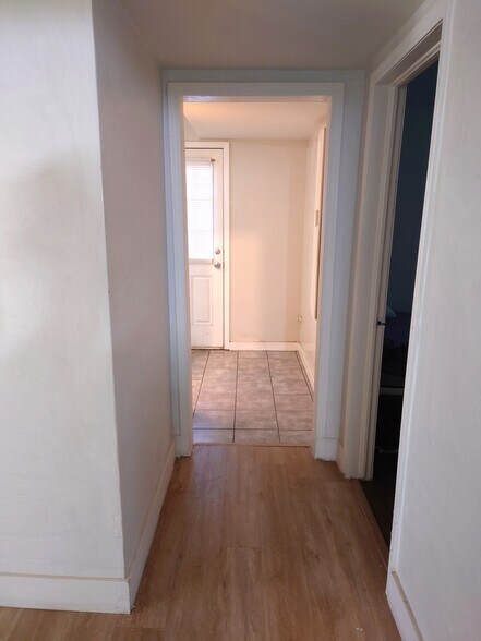 Main hallway - 5946 W Myrtle Ave