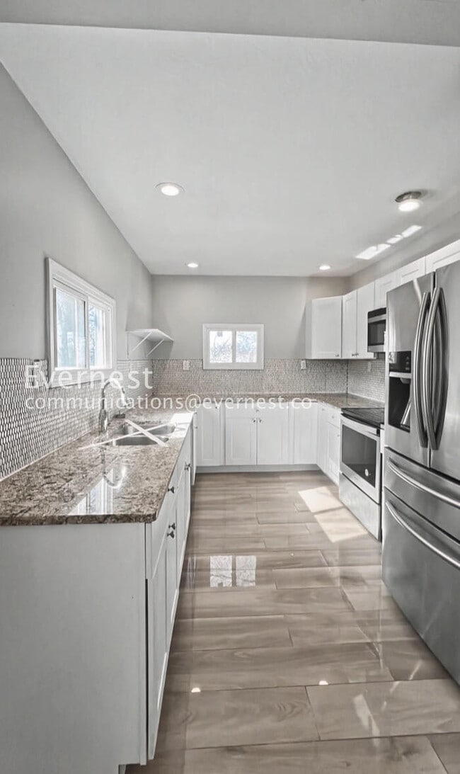 Building Photo - 4308 Highland Ave