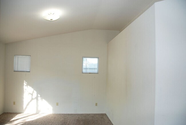 Building Photo - Four Br Single Story Home in NW Reno