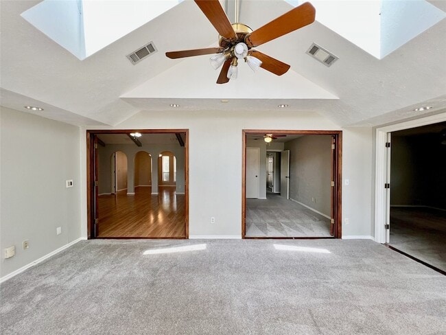 Building Photo - 2732 Parkhaven Dr
