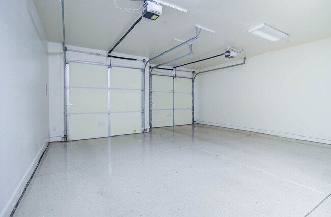 Building Photo - 9427 E Trailside View