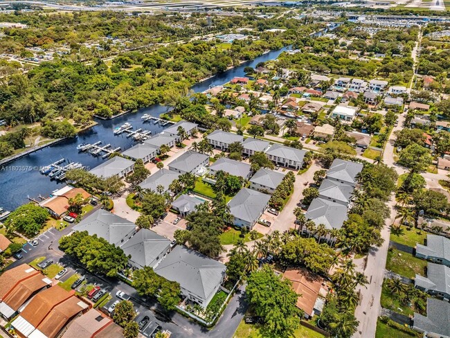 Building Photo - 2727 Treasure Cove Cir