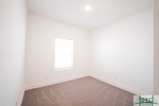 Primary Photo - 138 Kingwood Dr