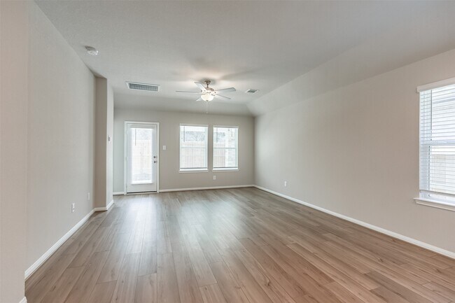 Building Photo - 17586 Rosette Grass Dr