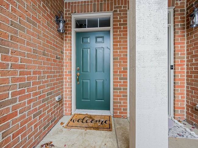 Building Photo - AVAILABLE NOW! Charming 2-Bed Home in the Heart of Wixom