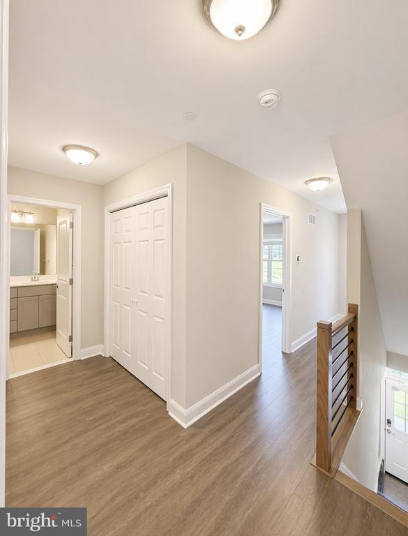 Building Photo - 903B Spring Mill Ave