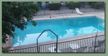 Pool - Walnut Grove Apartments