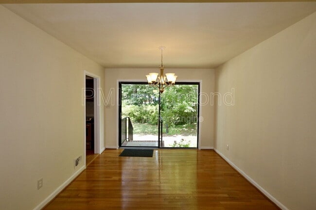 Building Photo - 8402 Kalb Rd