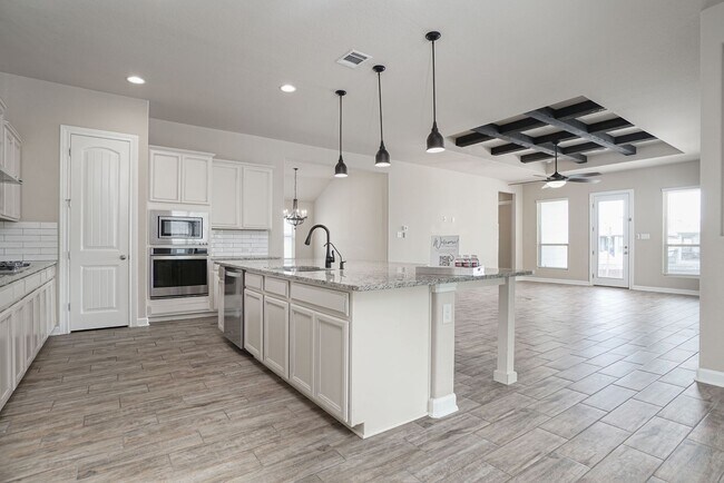 Building Photo - Move In Ready Mint Condition In Boerne