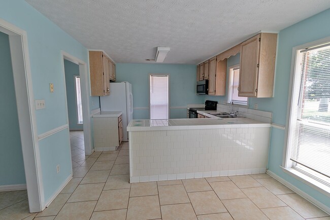 Building Photo - Prattville Rental available now!