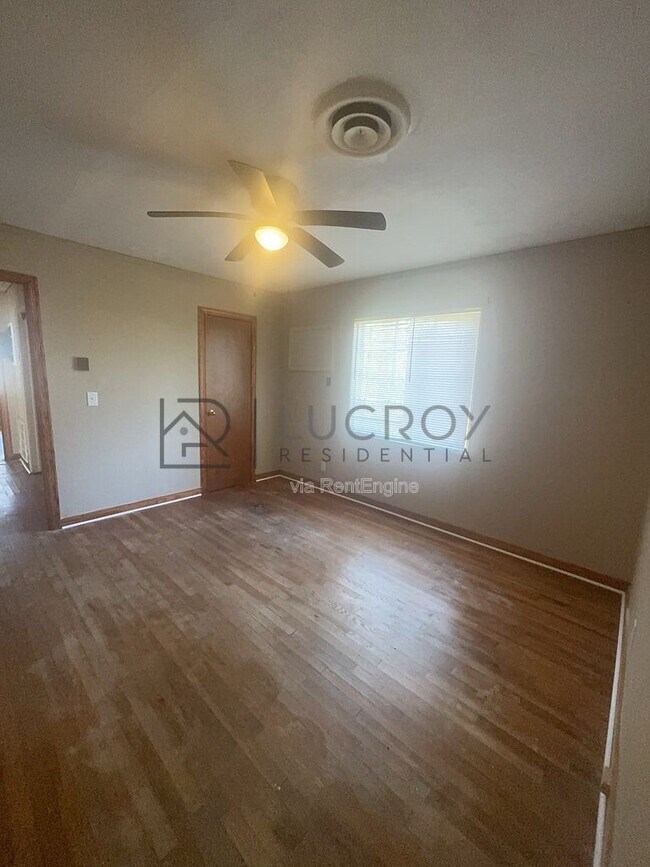 Building Photo - 316 Woody Dr