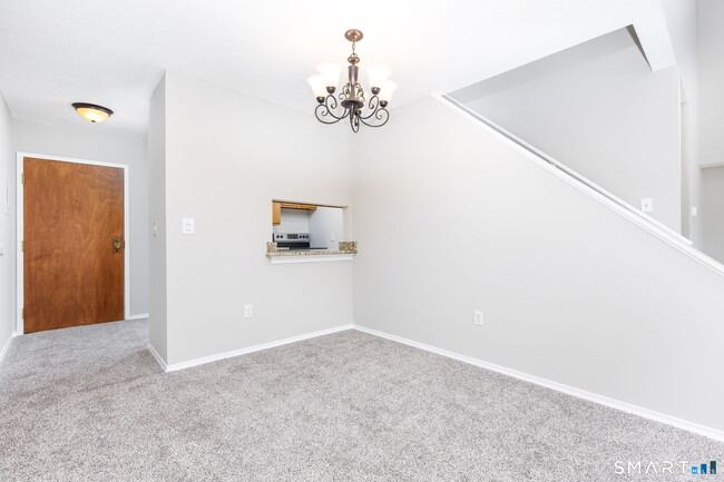 Building Photo - 25 Stanley St