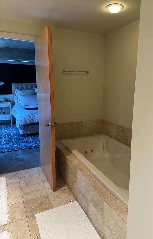 Building Photo - 1999 McKinney Ave