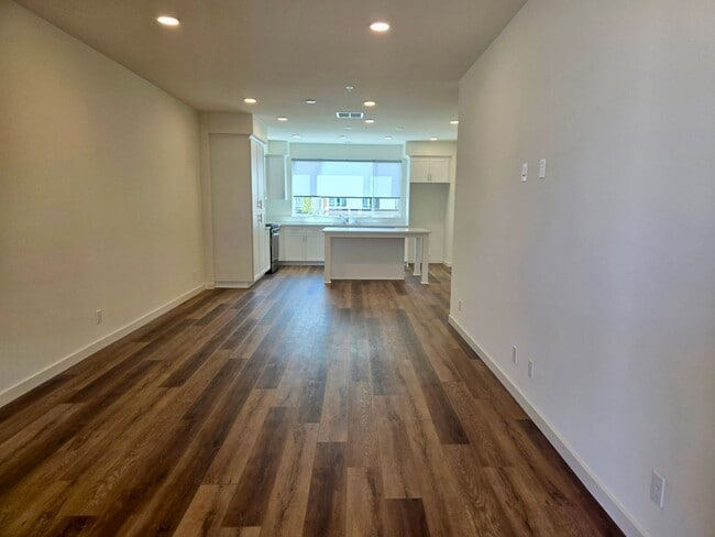 Building Photo - BEAUTIFUL BRAND NEW TOWNHOME IN STANTON FOR LEASE
