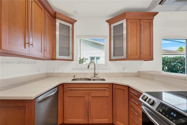 Building Photo - 527 SW 20th Rd