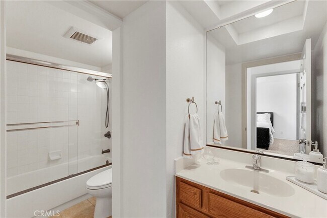 Building Photo - 26120 Alizia Canyon Dr