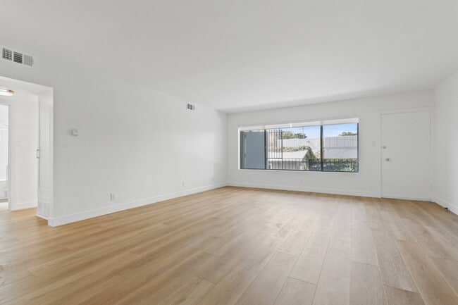 Building Photo - 1128 7th Street