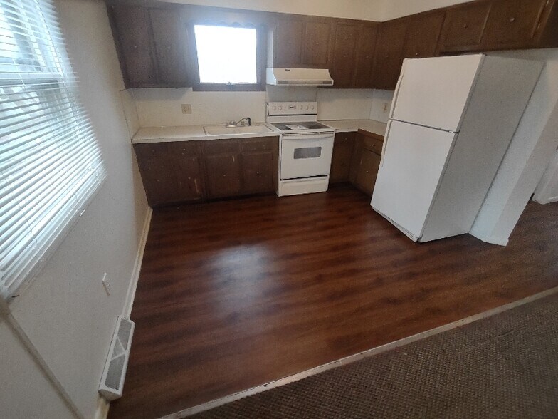 Building Photo - 1394 Carriage Hill Dr SE