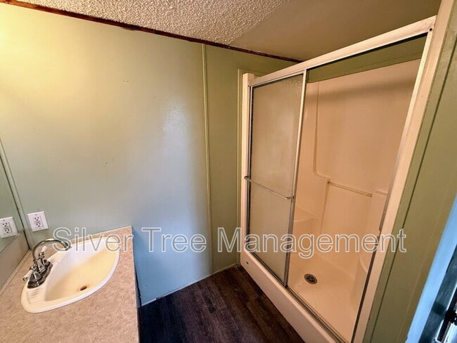 Building Photo - 236 Lark Meadow Dr