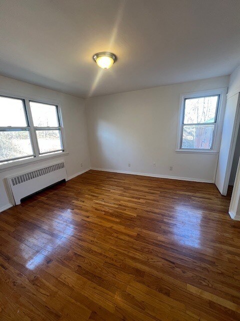 Building Photo - 157 White Plains Rd