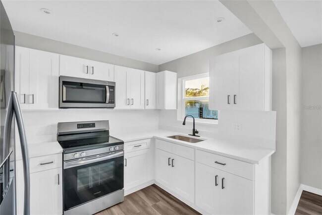 Building Photo - 12392 Cumberland Dr