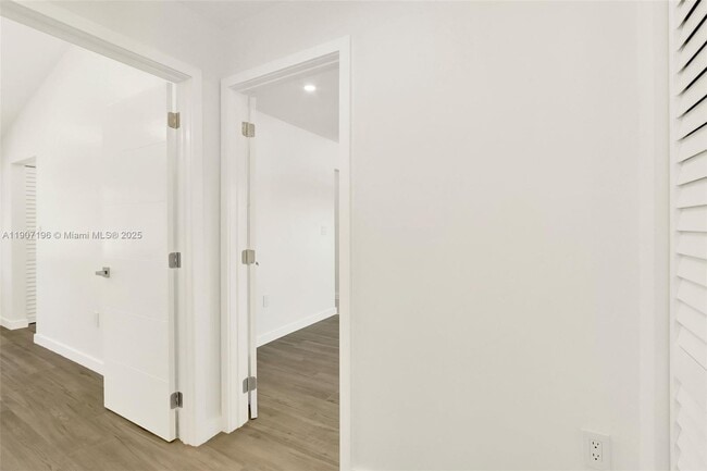 Building Photo - 9210 SW 136th St Cir